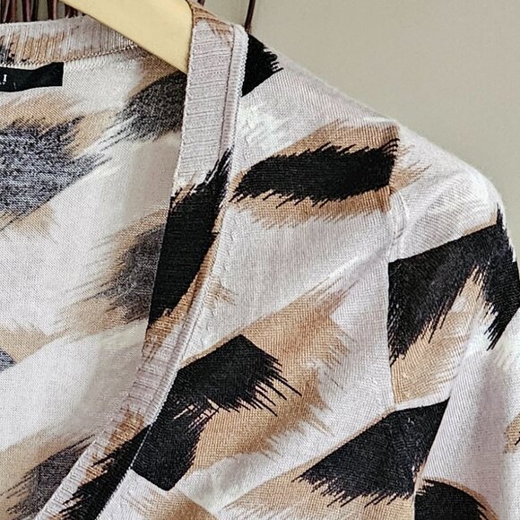 Gucci Women's Patterned Cardigan in Black and Tan - Picture 4 of 9